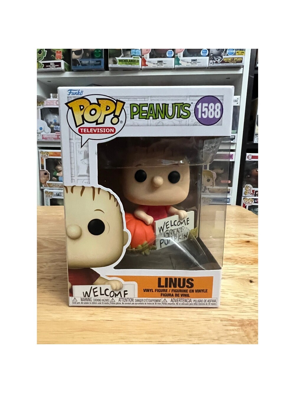 Linus w/ Pumpkin Peanuts Funko Pop #1588 Charlie Brown Comics Great Halloween